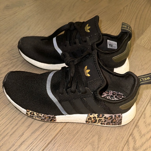 Adidas NMD R1 Sneakers in Black Leopard - Picture 12 of 16